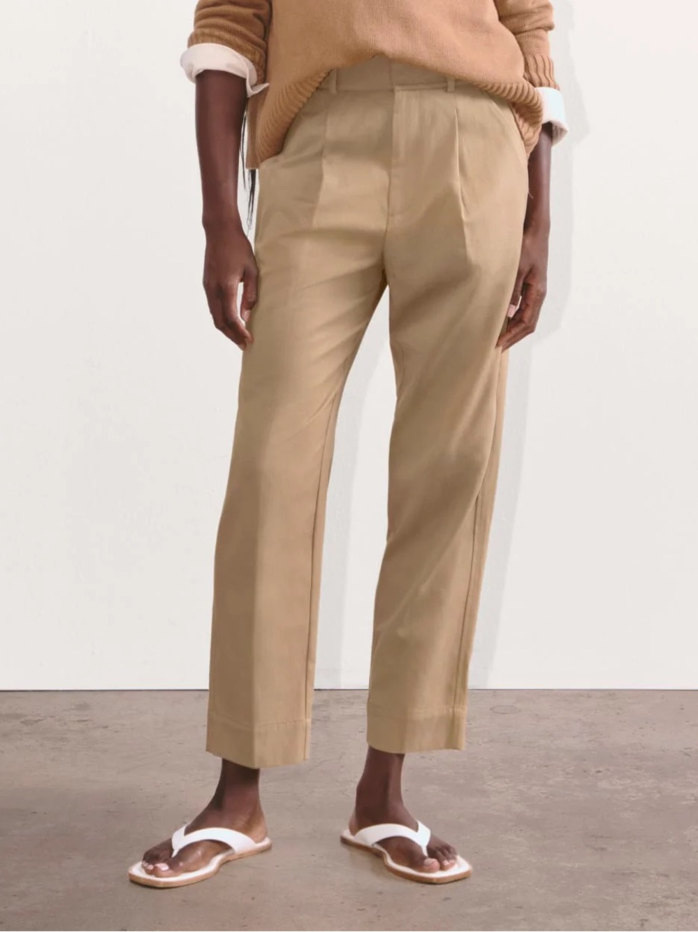 Everlane Draper Tapered Pant in Khaki Buttersmooth